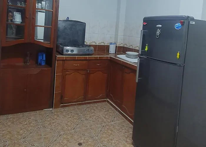 2 Min To Airport Private Self Check In